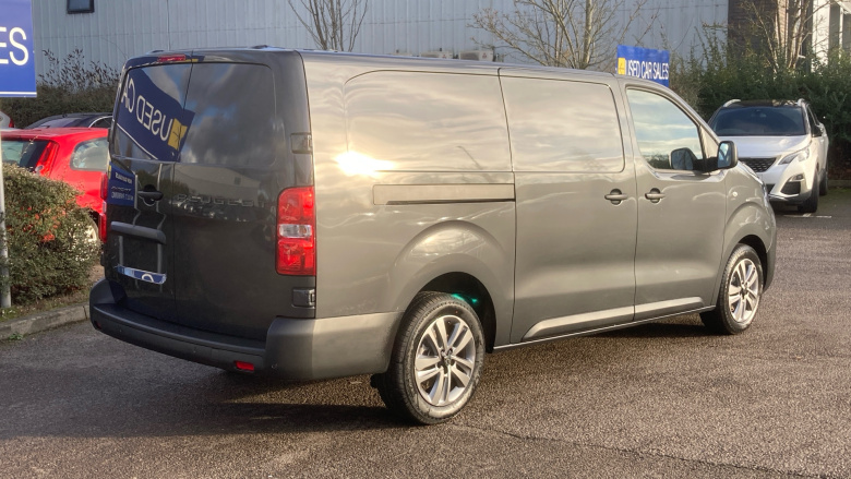 Peugeot Expert L2 Diesel 2.2 BlueHDi 150 Professional Van EAT8